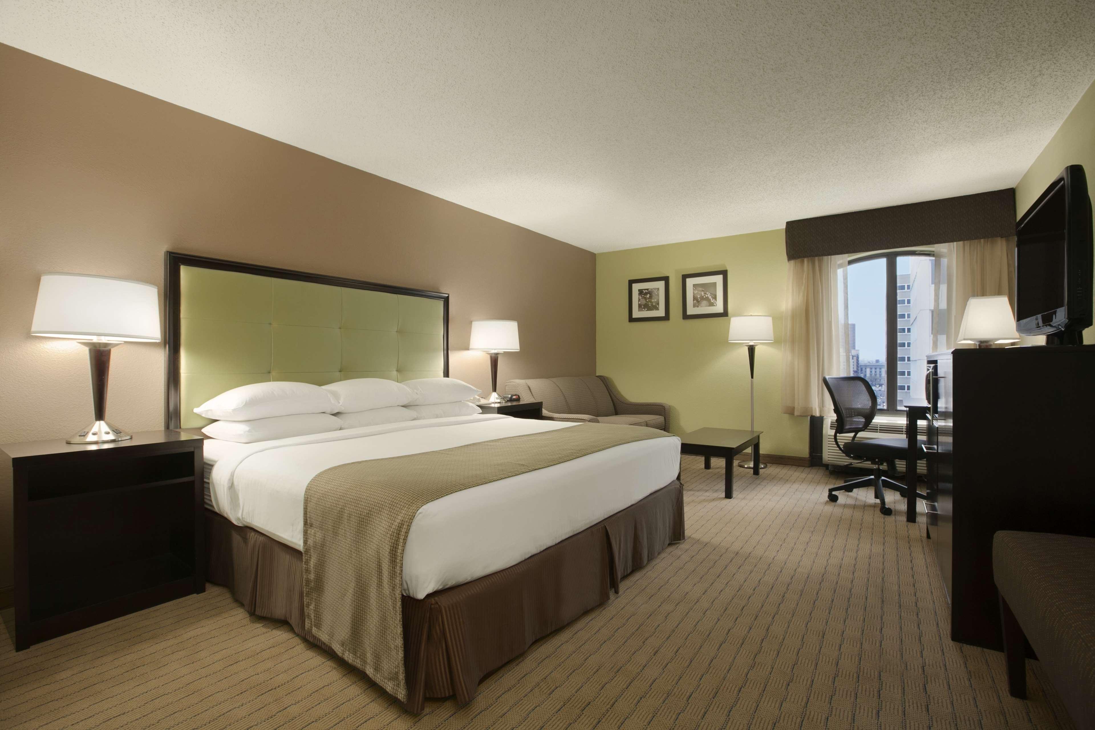 Days Inn By Wyndham Baltimore Inner Harbor Экстерьер фото