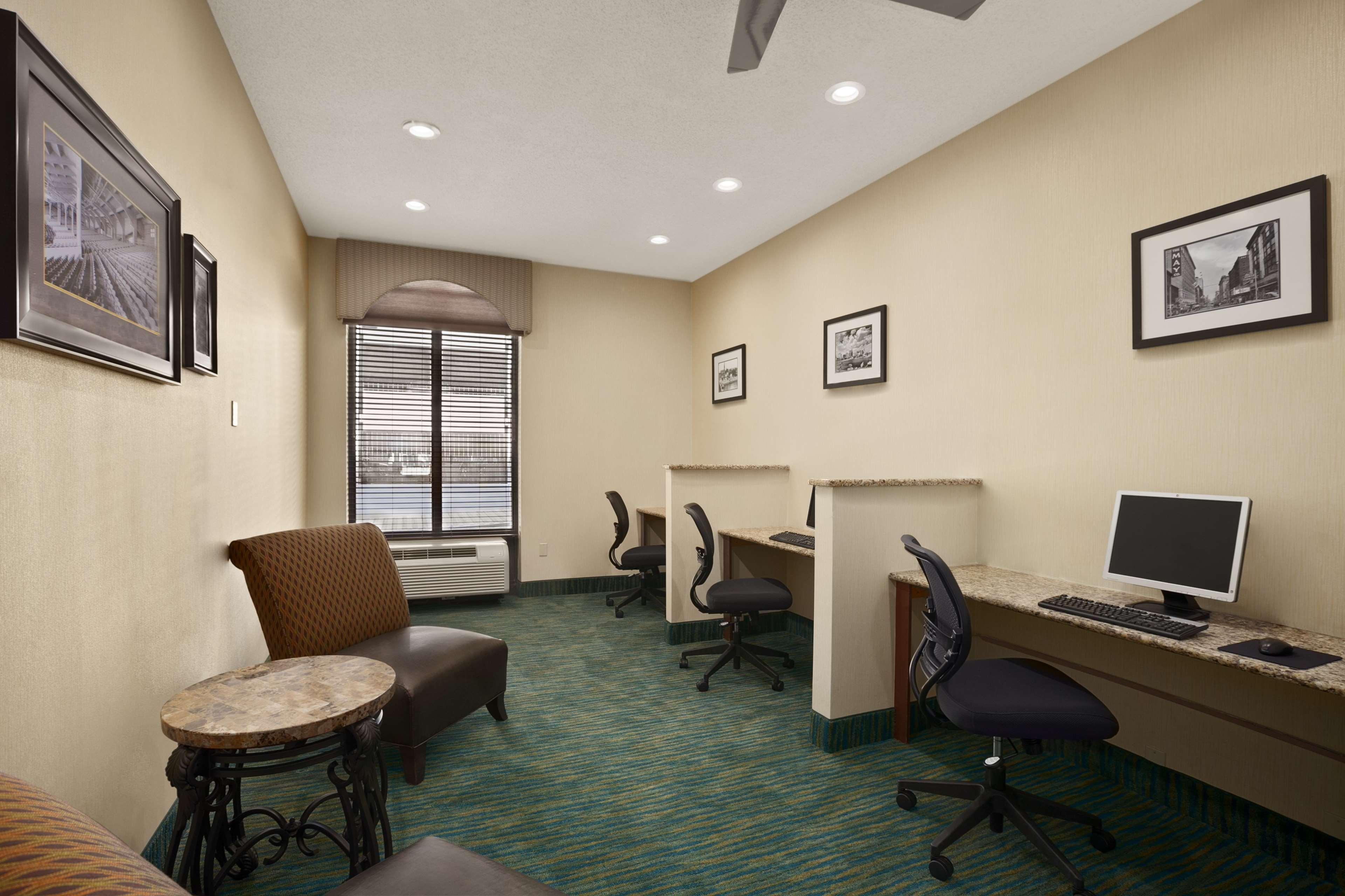 Days Inn By Wyndham Baltimore Inner Harbor Экстерьер фото