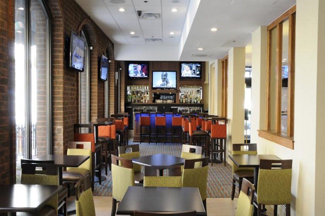Days Inn By Wyndham Baltimore Inner Harbor Экстерьер фото