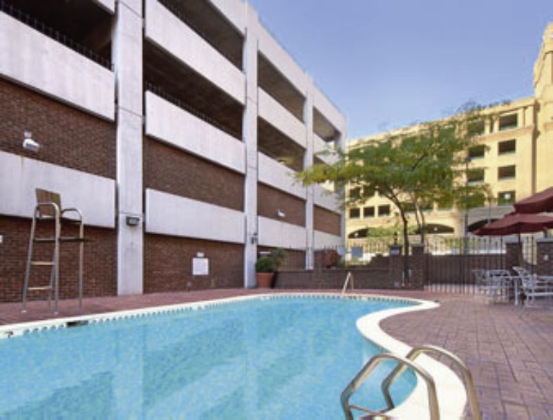 Days Inn By Wyndham Baltimore Inner Harbor Экстерьер фото
