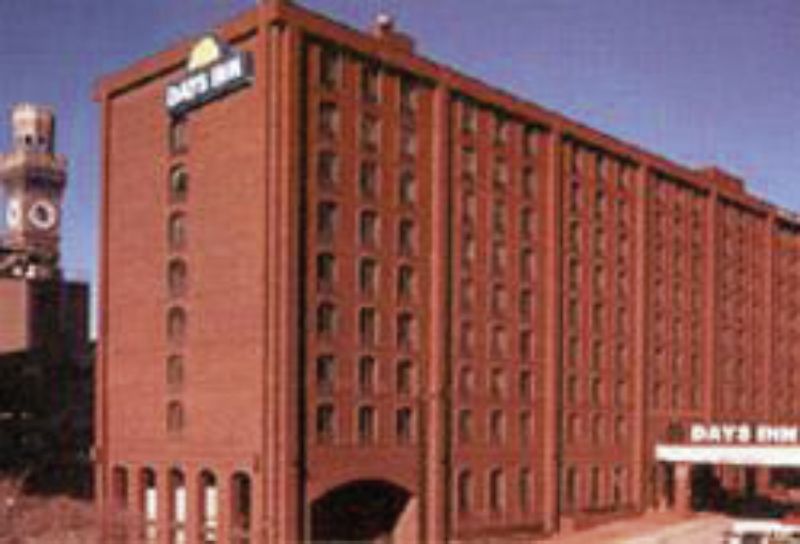 Days Inn By Wyndham Baltimore Inner Harbor Экстерьер фото