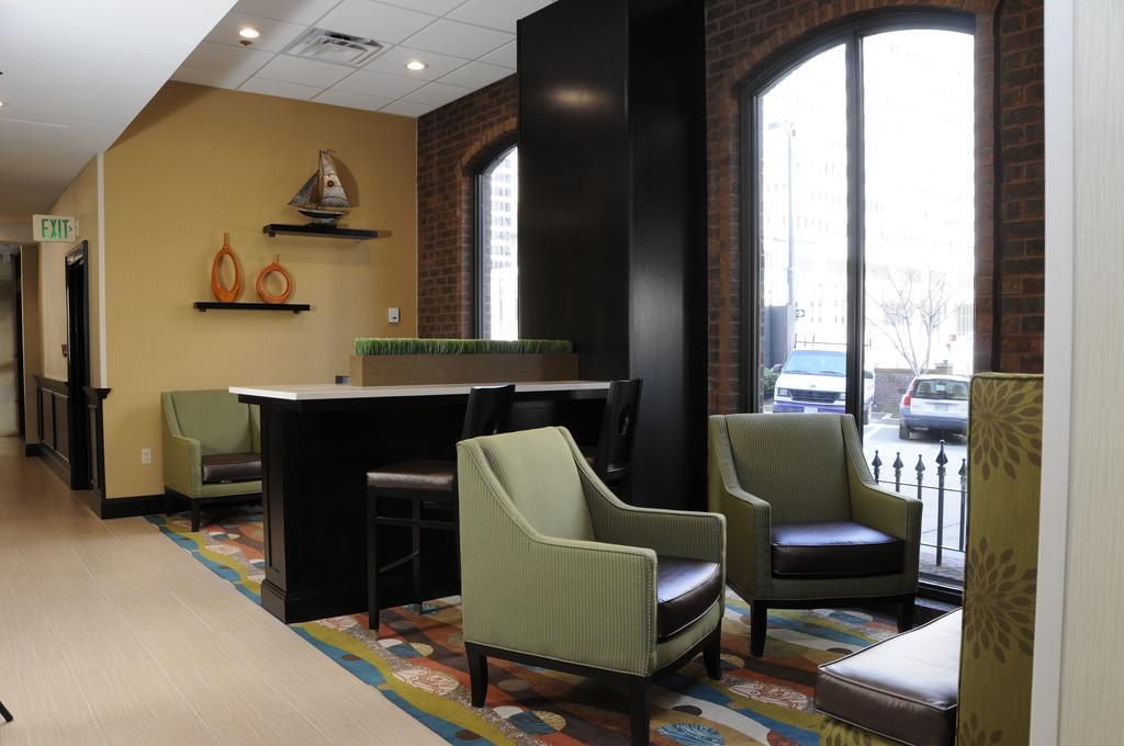 Days Inn By Wyndham Baltimore Inner Harbor Экстерьер фото