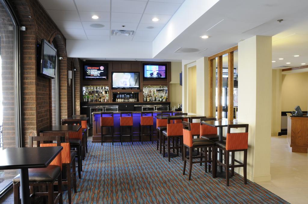 Days Inn By Wyndham Baltimore Inner Harbor Экстерьер фото